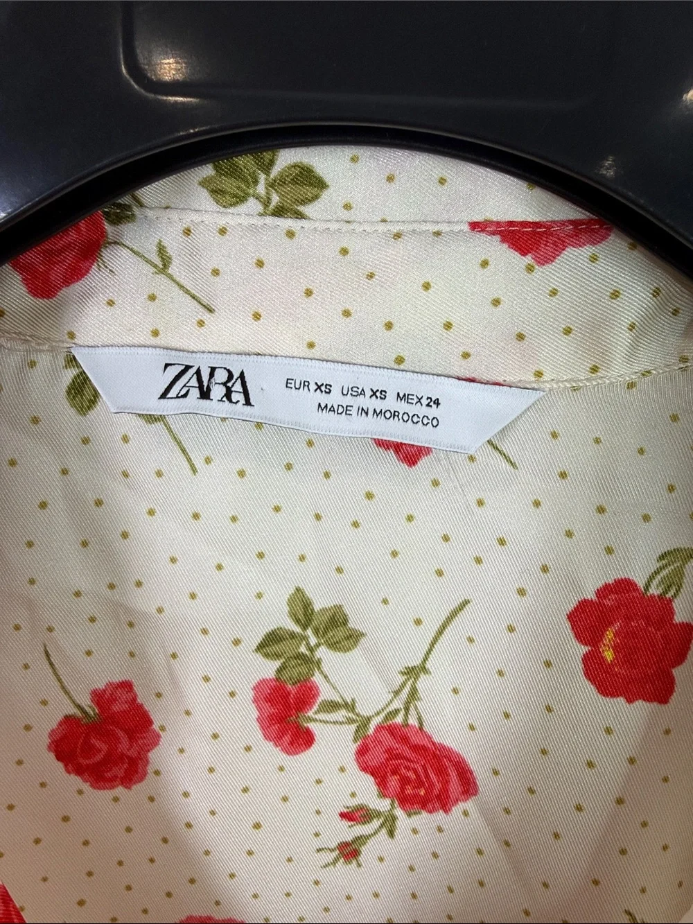 Zara blogger favorite floral puff sleeve blouse size XS